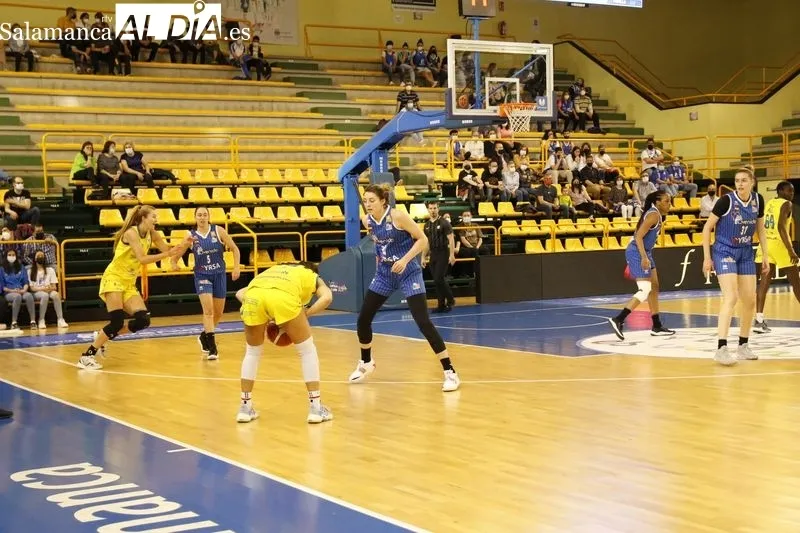 Foto 5 - El Perfumer&iacute;as Avenida se impone al Spar Gran Canaria en su reencuentro con W&uuml;rzburg (79-55)