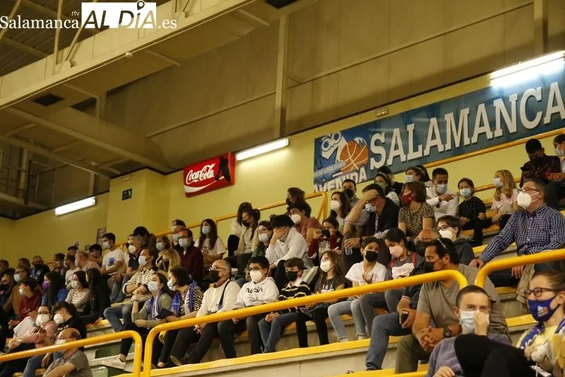 Foto 9 - El Perfumer&iacute;as Avenida se impone al Spar Gran Canaria en su reencuentro con W&uuml;rzburg (79-55)