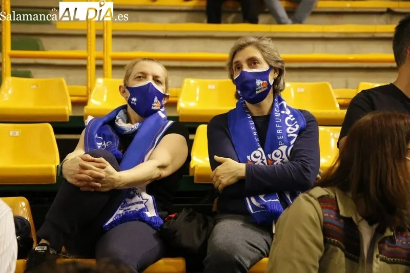 Foto 12 - El Perfumer&iacute;as Avenida se impone al Spar Gran Canaria en su reencuentro con W&uuml;rzburg (79-55)