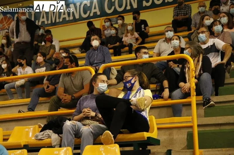 Foto 13 - El Perfumer&iacute;as Avenida se impone al Spar Gran Canaria en su reencuentro con W&uuml;rzburg (79-55)