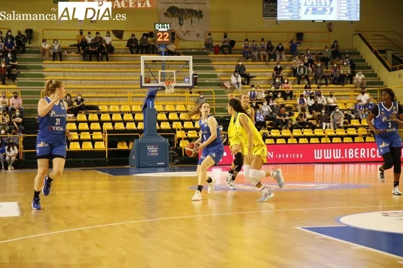 Foto 15 - El Perfumer&iacute;as Avenida se impone al Spar Gran Canaria en su reencuentro con W&uuml;rzburg (79-55)
