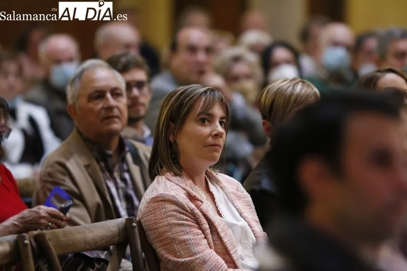 Presentación del cartel del 50 aniversario de la alternativa de 'El Niño de la Capea'. Fotos: David Sañudo