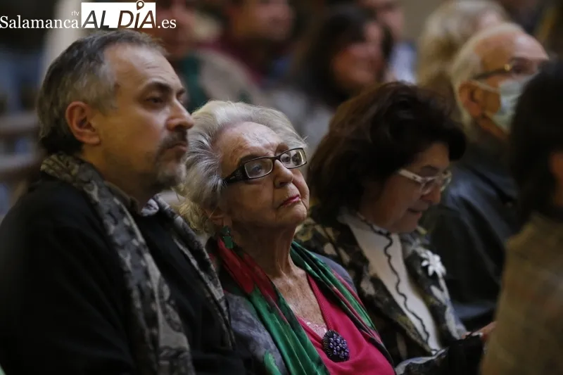 Presentación del cartel del 50 aniversario de la alternativa de 'El Niño de la Capea'. Fotos: David Sañudo