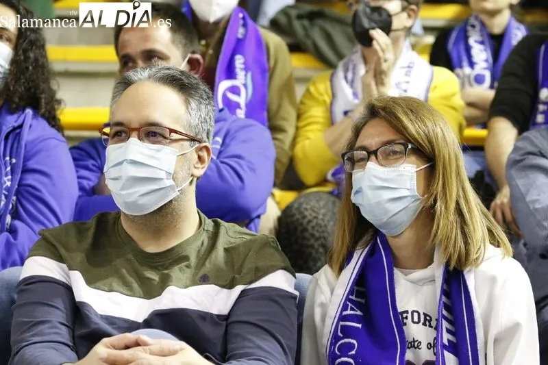 Galería de imágenes de público durante el partido / Fotos: David Sañudo