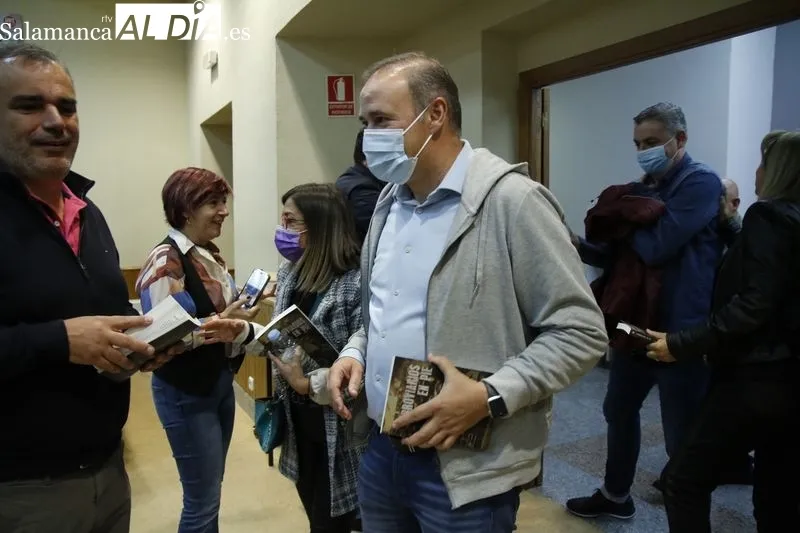 Conferencia debate que ha tenido lugar este viernes en el salón de actos de UGT
