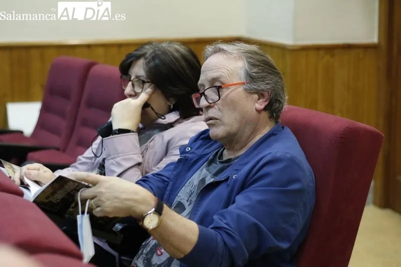 Conferencia debate que ha tenido lugar este viernes en el salón de actos de UGT