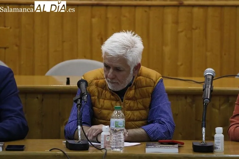 Conferencia debate que ha tenido lugar este viernes en el salón de actos de UGT