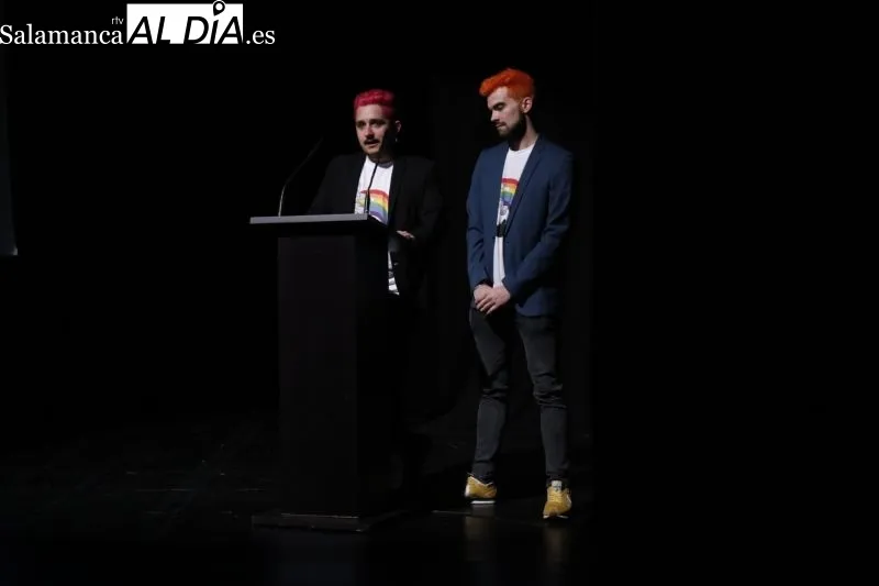 Foto 10 - Iguales LGTB+ Salamanca conmemora sus 25 a&ntilde;os con una entretenida gala