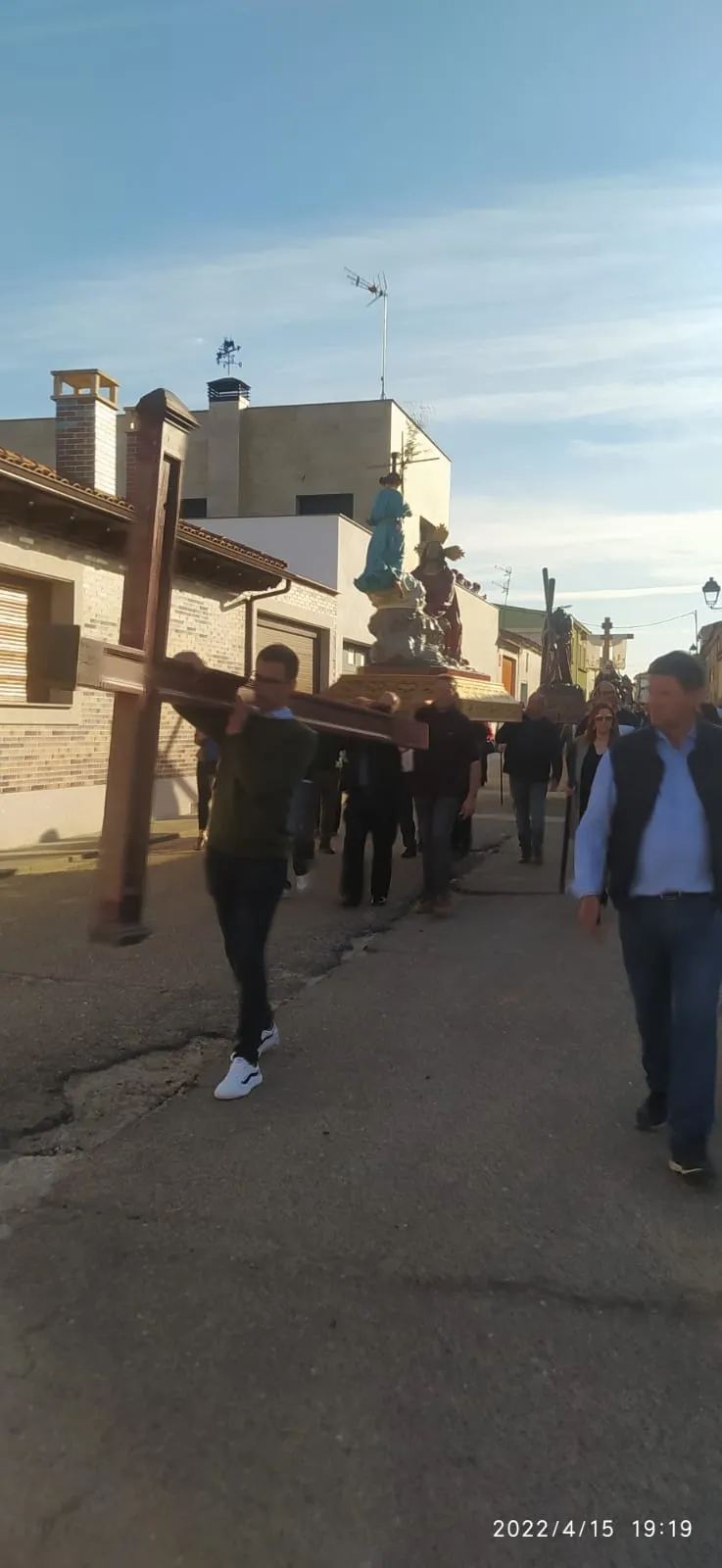 Cantalpino se vuelca en el retorno de su Semana Santa
