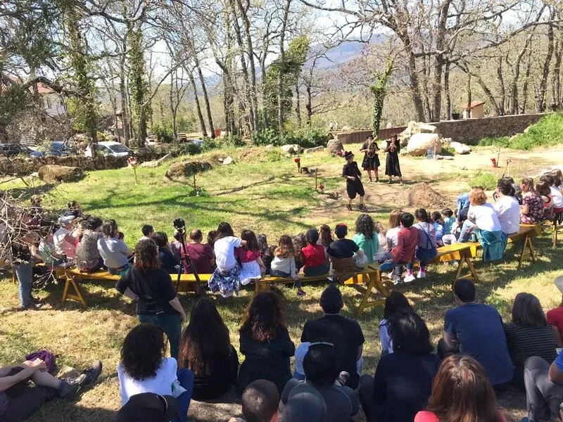 Público asistente a las actividades culturales de estos días en Sequeros