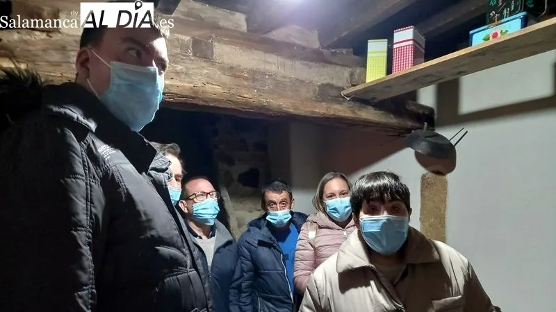 Los chicos de Asprodes en la casa museo El Pereduz