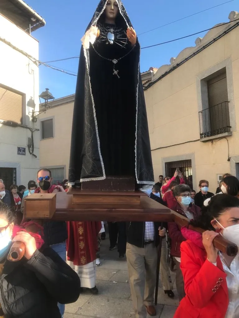 Cantalpino se vuelca en el retorno de su Semana Santa