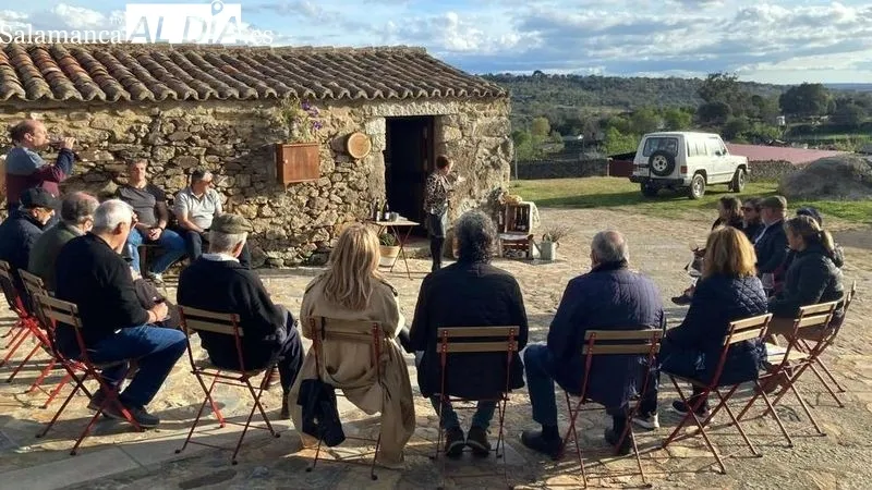 Acto de inauguración de la sala de catas en 'La Casa de los Pobres'