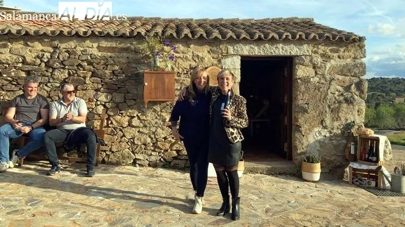 Acto de inauguración de la sala de catas en 'La Casa de los Pobres'