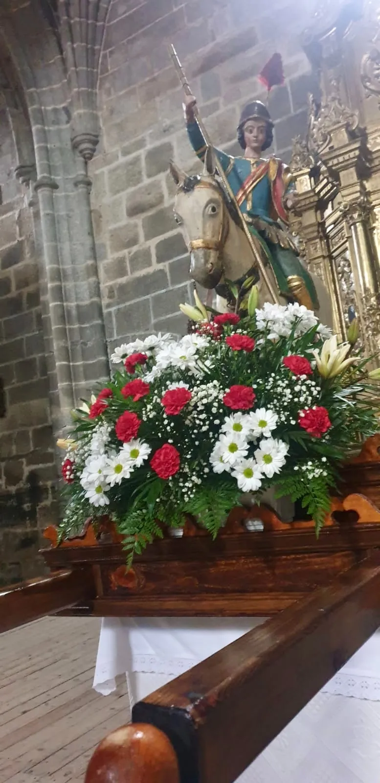 Santiago de la Puebla ha honrrado este sábado a San Jorge 