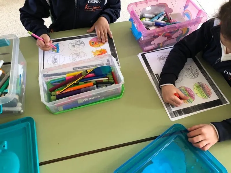El Colegio Antonio Machado ha organizado actividades para sensibilizar en prevención de riesgos laborales a sus alumnos