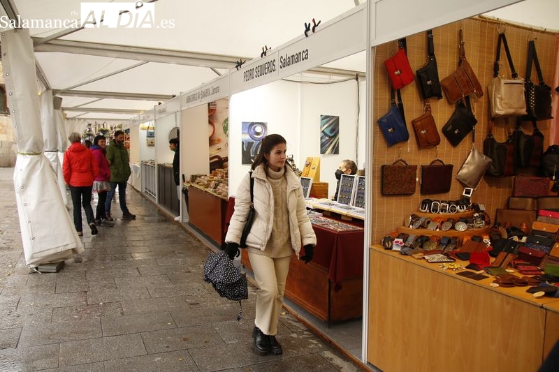 Feria de Artesanía en la plaza de los Bandos. Foto de David Sañudo