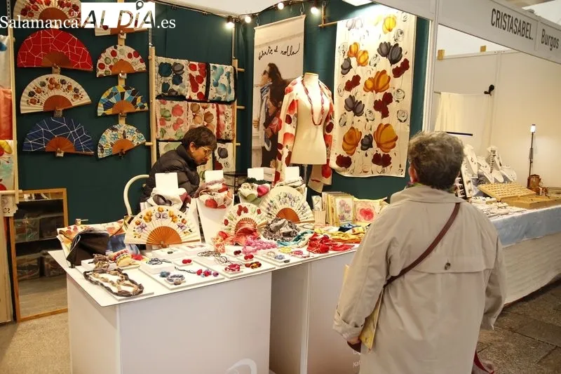 Feria de Artesanía en la plaza de los Bandos. Foto de David Sañudo
