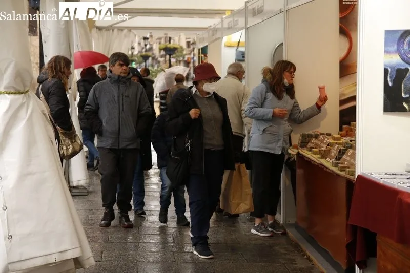 Feria de Artesanía en la plaza de los Bandos. Foto de David Sañudo