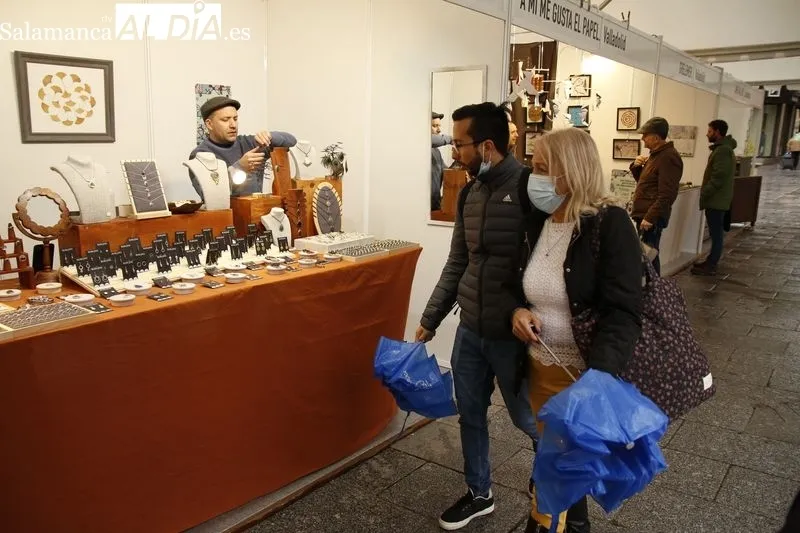 Feria de Artesanía en la plaza de los Bandos. Foto de David Sañudo