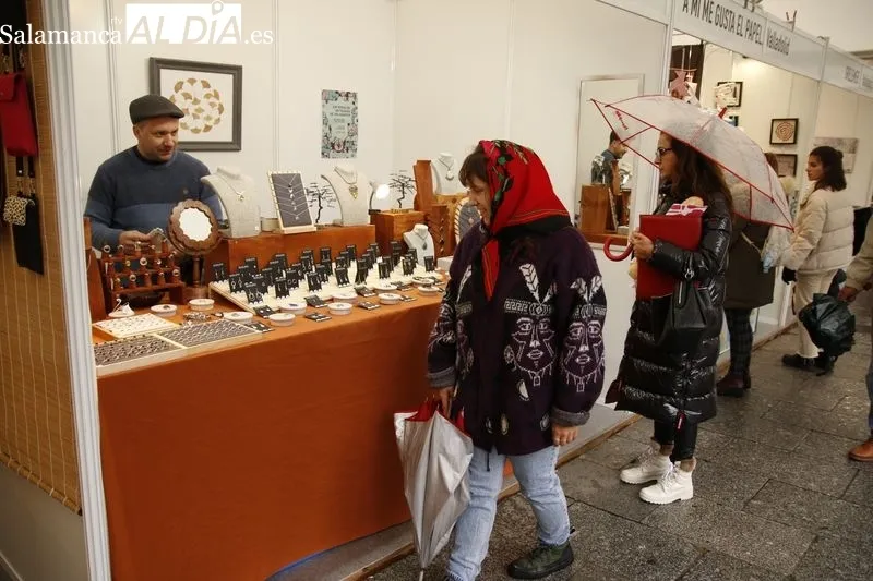 Feria de Artesanía en la plaza de los Bandos. Foto de David Sañudo