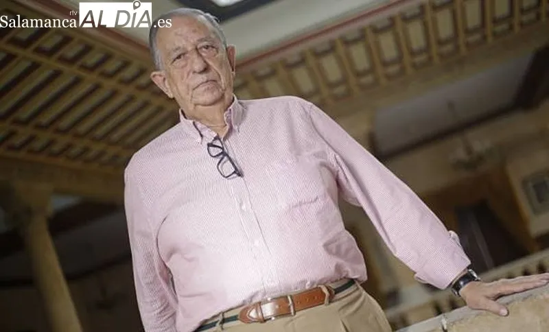 Alberto Estella, abogado y político salmantino, en una entrevista, como presidente del Casino, realizada en 2016 por María Fuentes. Foto de archivo