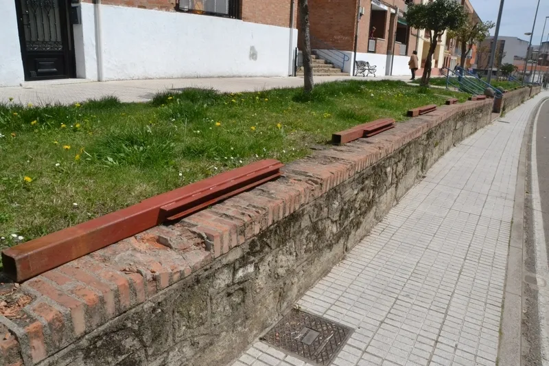Foto 4 - Ciudad Rodrigo se queda 14 meses despu&eacute;s sin agujas en sus calles