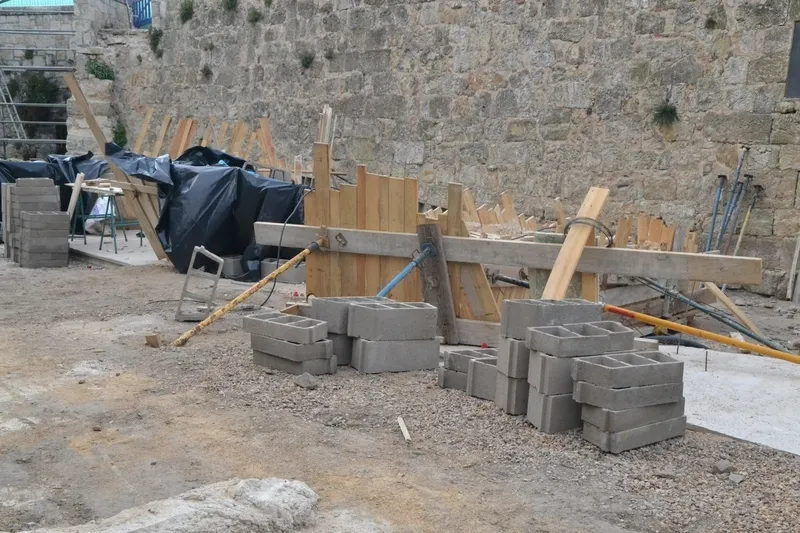 Foto 10 - Prosiguen las obras de la Plazuela de Amayuelas con la recreaci&oacute;n del &ldquo;dramatismo&rdquo;