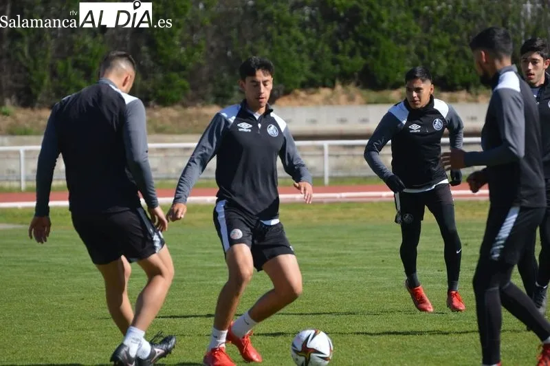 Foto 16 - Mar&iacute;a se pasa al 4-4-2 con un once muy marcado en el entrenamiento del Salamanca UDS