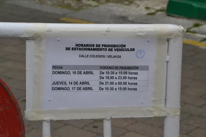 Foto 5 - La Semana Santa llega a la Oficina de Turismo con varios maniqu&iacute;es