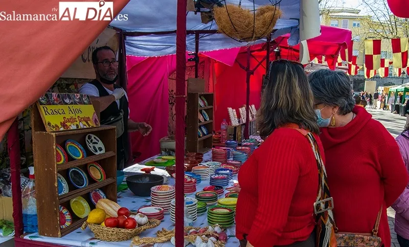 Foto 13 - Buen ambiente en el primer d&iacute;a de la Feria de las Tradiciones