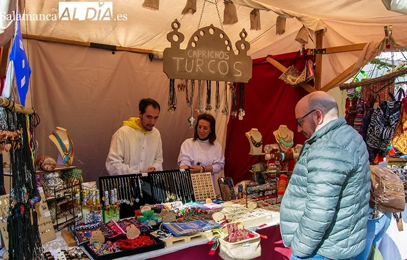 Foto 12 - Buen ambiente en el primer d&iacute;a de la Feria de las Tradiciones