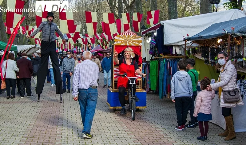 Foto 7 - Buen ambiente en el primer d&iacute;a de la Feria de las Tradiciones