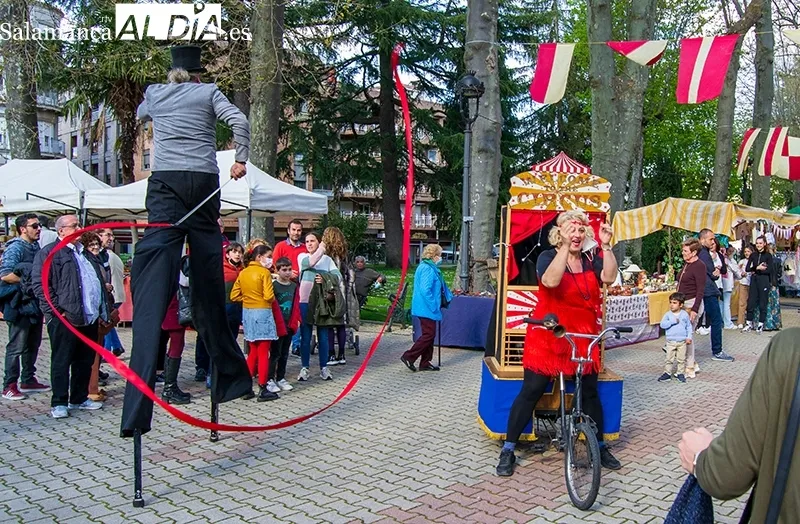 Foto 5 - Buen ambiente en el primer d&iacute;a de la Feria de las Tradiciones