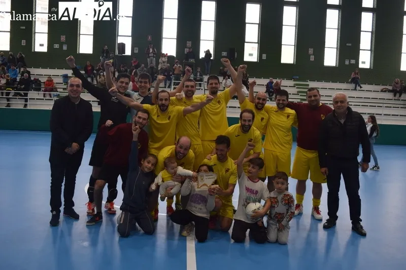 Foto 2 - La Despensa finaliza su legendario reinado en el Trofeo Diputaci&oacute;n de F&uacute;tbol Sala