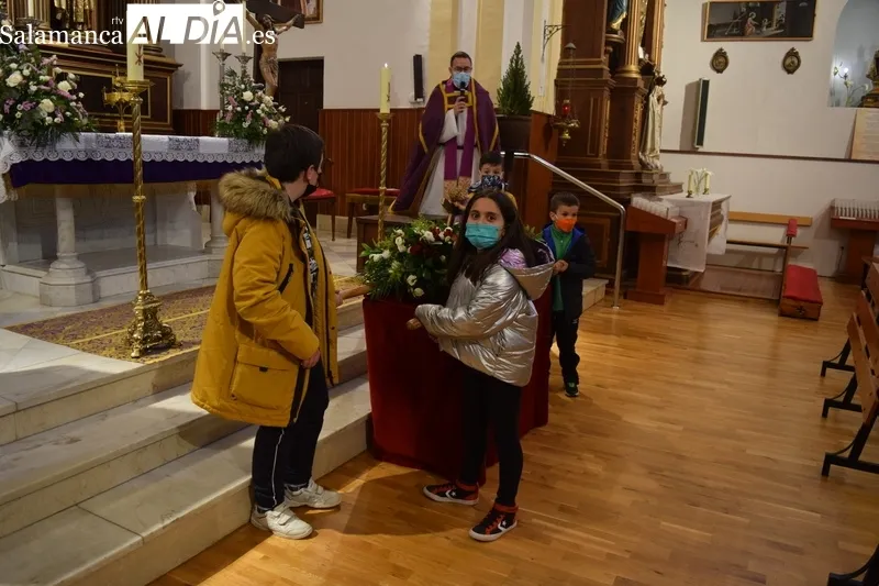 Foto 8 - Un viacrucis de lo m&aacute;s especial para los ni&ntilde;os y ni&ntilde;as albenses