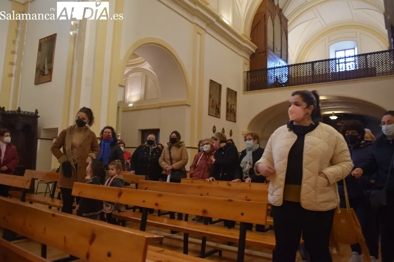 Foto 6 - Un viacrucis de lo m&aacute;s especial para los ni&ntilde;os y ni&ntilde;as albenses