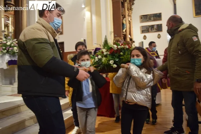 Foto 5 - Un viacrucis de lo m&aacute;s especial para los ni&ntilde;os y ni&ntilde;as albenses