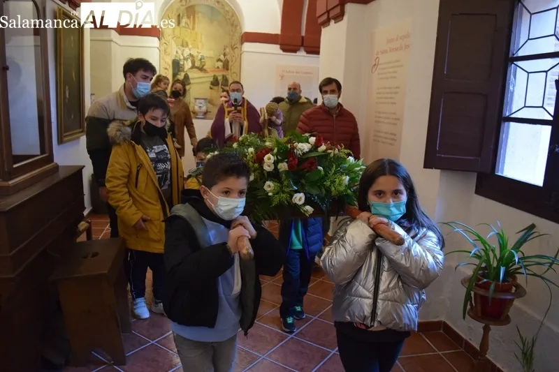 Foto 4 - Un viacrucis de lo m&aacute;s especial para los ni&ntilde;os y ni&ntilde;as albenses