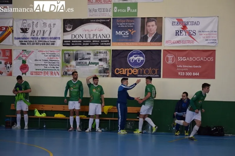 Foto 7 - El Sala Ourense se lleva los tres puntos de Alba de Tormes en la &uacute;ltima jugada (0-1)