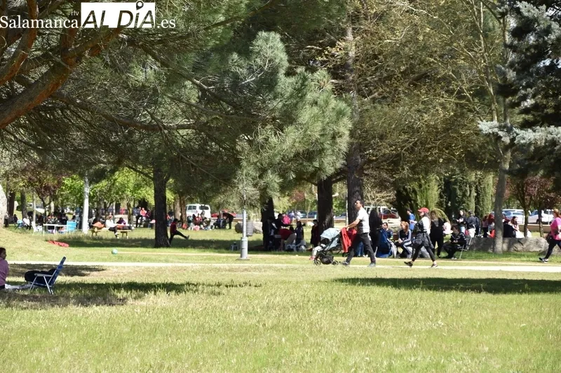 Foto 4 - La Aldehuela, otra de las concurridas zonas este Lunes de Aguas