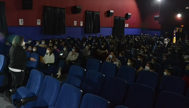 Foto 4 - Alumnos de varios centros se van de vacaciones disfrutando de &lsquo;Raya y El &uacute;ltimo drag&oacute;n&rsquo;