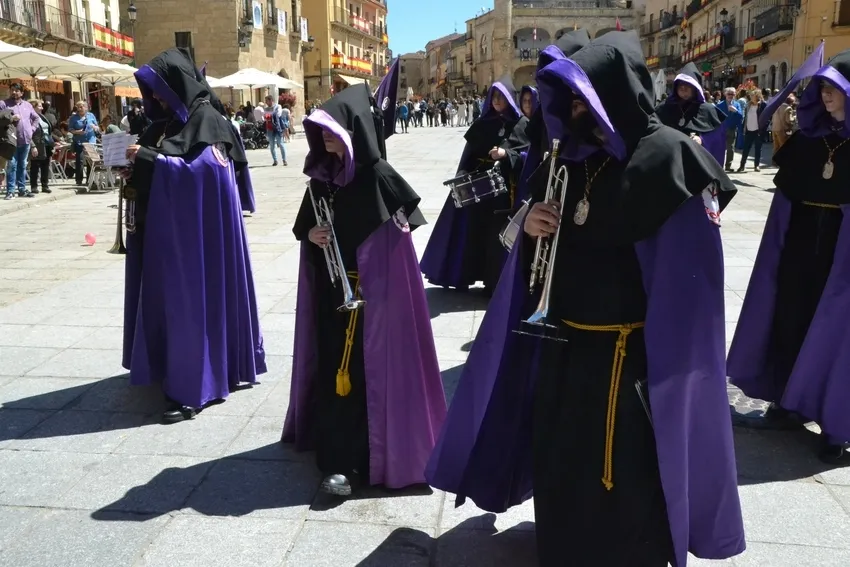 Foto 7 - Largo y caluroso Paso a la Agon&iacute;a de la Cofrad&iacute;a de Jes&uacute;s Nazareno