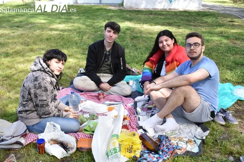 Foto 12 - Disfrutar del hornazo este Lunes de Aguas en la Isla del Soto