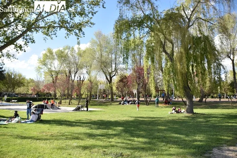 Foto 10 - Ambiente de Lunes de Aguas en el parque Fluvial y en Jesuitas 