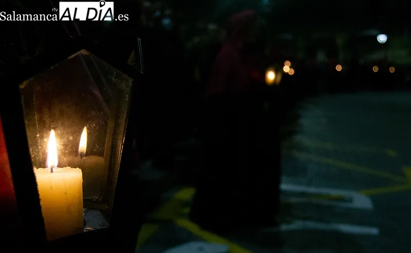 Foto 13 - Un manto de fervor arropa a Nuestra Se&ntilde;ora de las Angustias
