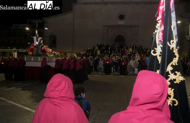 Foto 7 - Un manto de fervor arropa a Nuestra Se&ntilde;ora de las Angustias