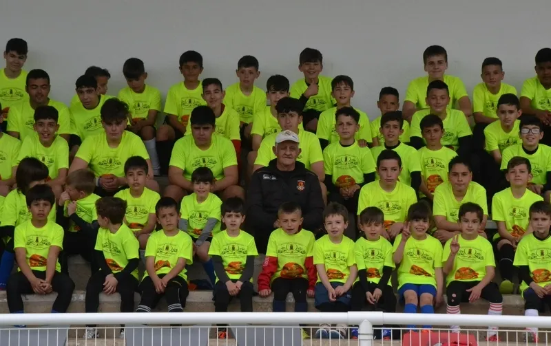Foto 4 - &Eacute;xito de participaci&oacute;n en el Cl&iacute;nic de F&uacute;tbol en homenaje a Ricardo S&aacute;nchez