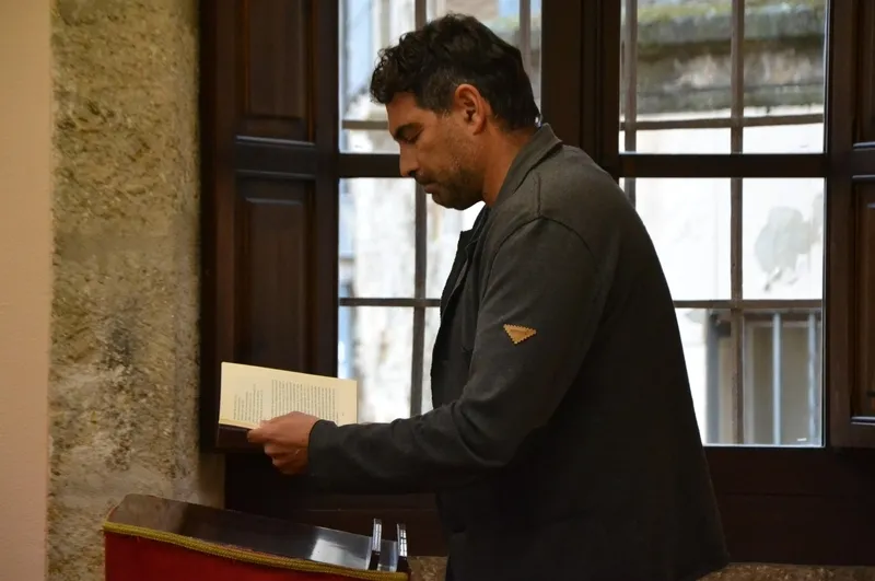 Foto 7 - Mir&oacute;briga escribe con un recital po&eacute;tico-musical la primera p&aacute;gina de su Feria del Libro 2022