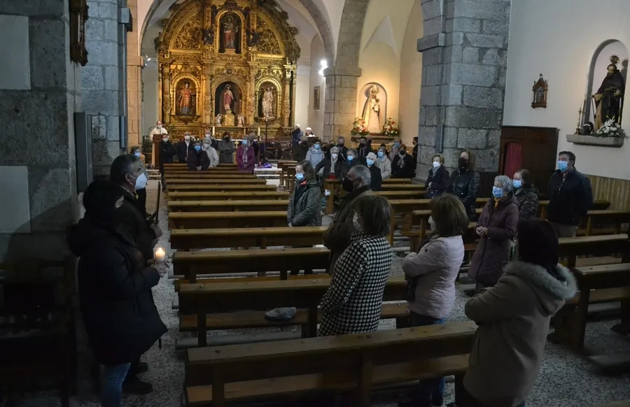 Foto 7 - El Movimiento Familiar Cristiano celebra un viacrucis en San Andr&eacute;s, que este s&aacute;bado tendr&aacute; un concierto